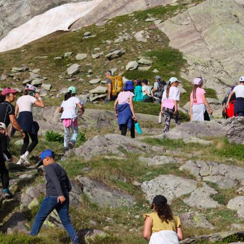 Les écoliers de Tende dans la Vallée des Merveilles